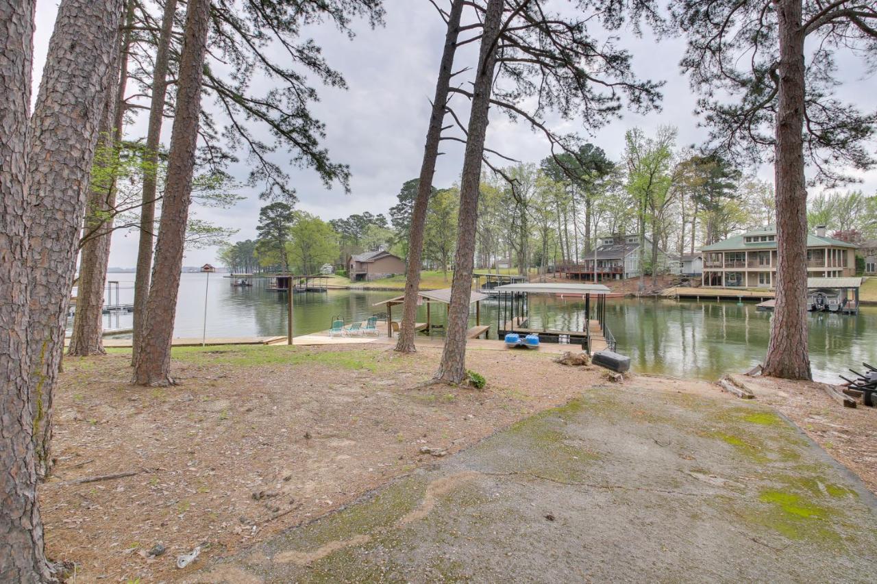 Cozy Lake Cabin With Dock In Hot Springs Natl Park Βίλα Lake Hamilton Εξωτερικό φωτογραφία